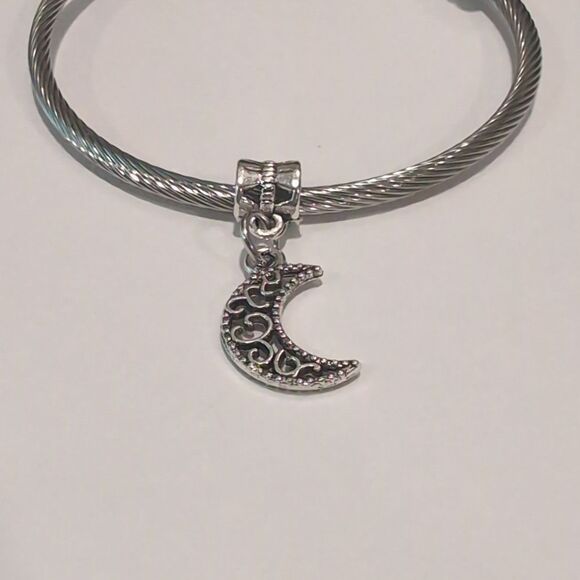 Silver Filigree Moon Charm for Pandora Style Bracelet‎ - Picture 1 of 5